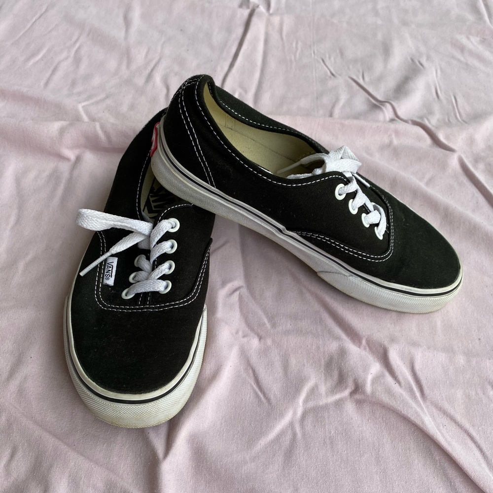 Van’s Authentic Black